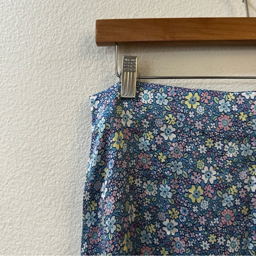 Frankie's Bikinis Blue Floral Lace-Trim Mini Skirt
